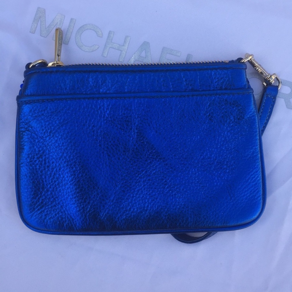 Michael Kors Sequin Wristlet - Picture 2 of 3